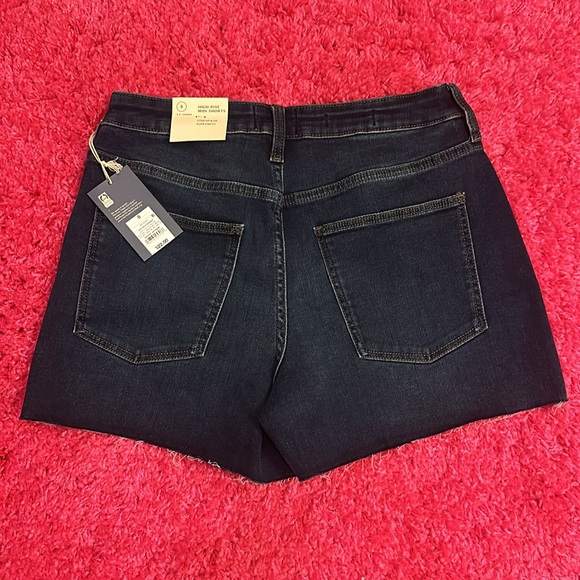 Universal Thread Denim Shorts - Picture 2 of 4